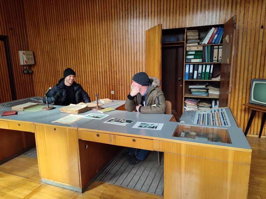 Krakow: Guided Tour to Nowa Huta on Commie Retro Van - A Real IS-2 Tank Near the End
