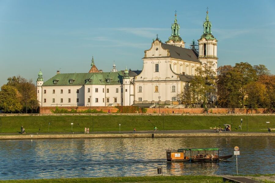 Krakow: Guided Wawel Tour, Lunch, and Vistula River Cruise - Is $102 a fair price?