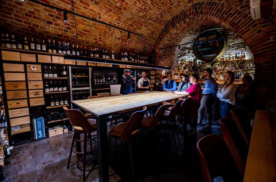 Krakow: Guided Wine Bar Tour with Tastings and Snacks - Why Polish wine makes this Krakow tour different