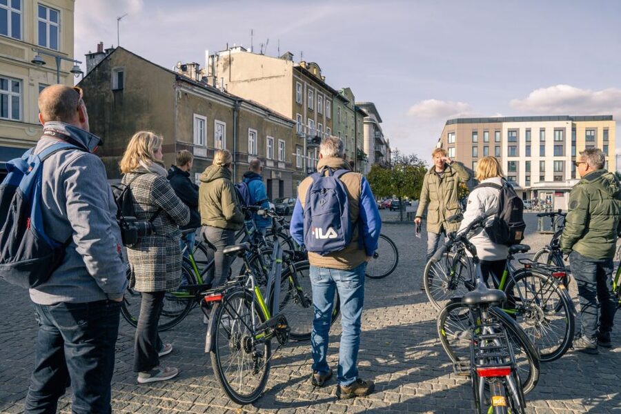 Krakow: Hidden Bike Tour - The hill and the city view