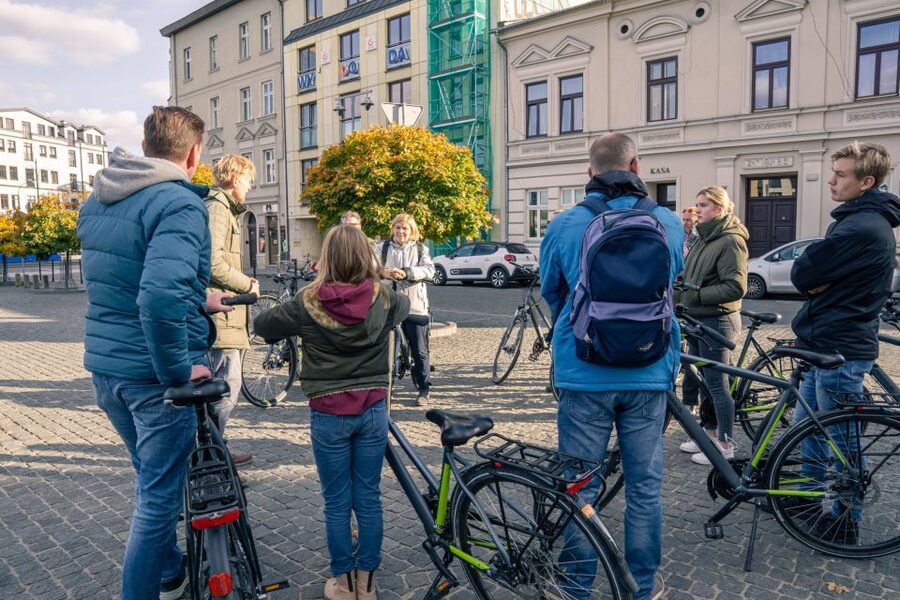 Krakow: Hidden Bike Tour - Entering Podgórze and its wartime sites
