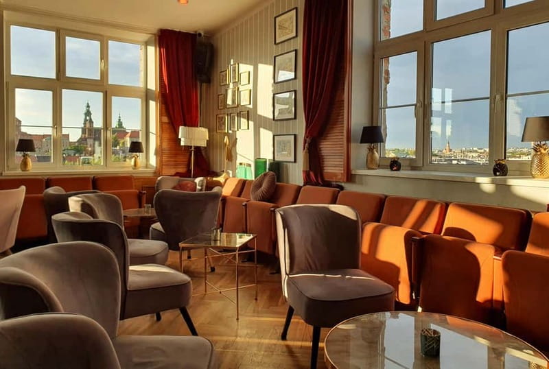 Krakow: Hidden Rooftop Bar Reservation with 1 Cocktail - Practical Tips for a Smoother Visit