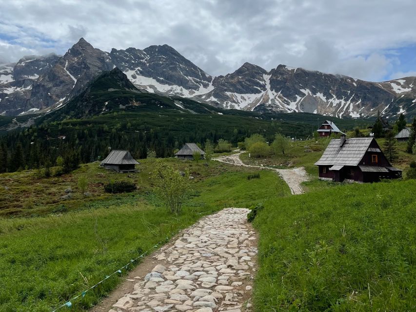 Krakow: Hiking Adventure in Tatra Mountains & Thermal Baths - Practical details that can make or break the day