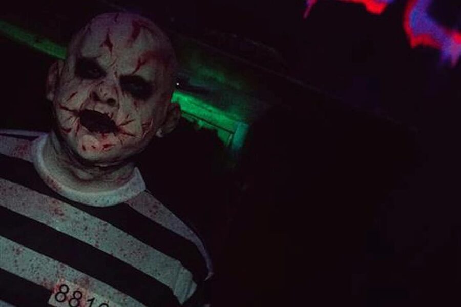 Krakow: Horror House Entry Ticket - The safety briefing sets the rules