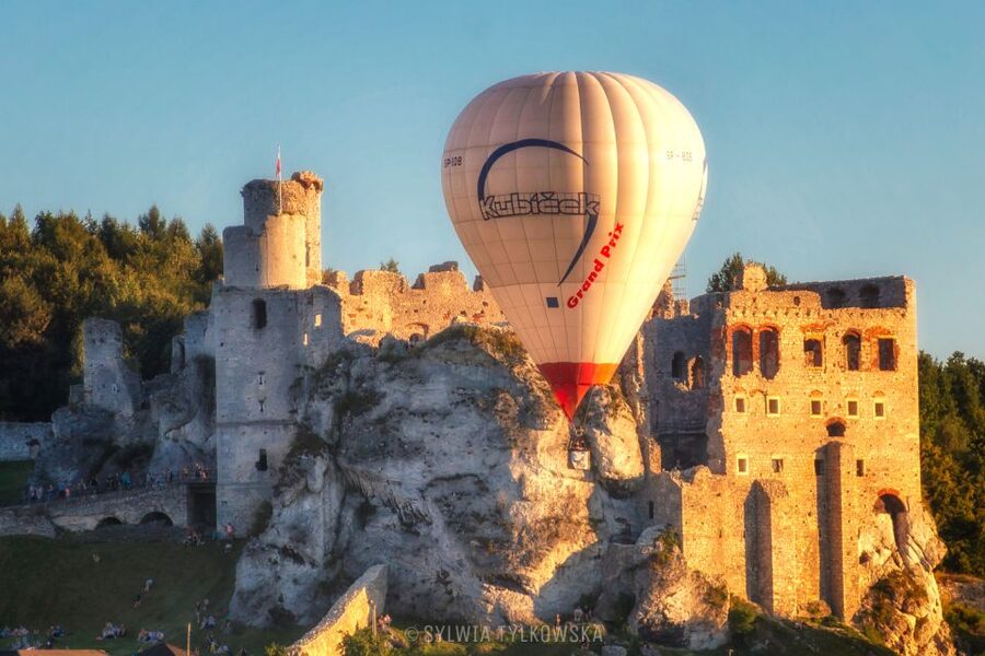Kraków: Hot Air Balloon Flight with Champagne - Taking off from Kraków with the Balloon Team
