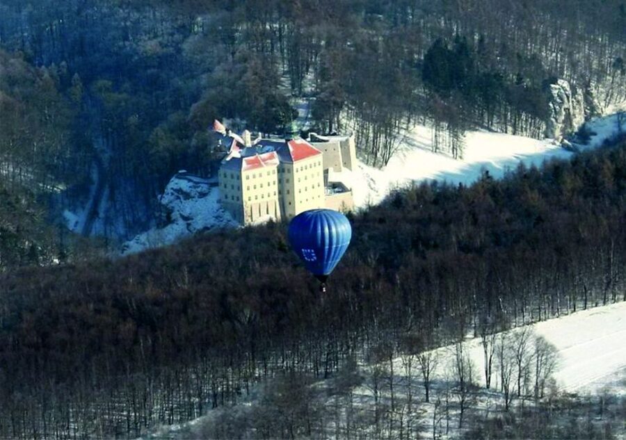 Kraków: Hot Air Balloon Flight with Champagne - The team, the ceremony, and the champagne finish