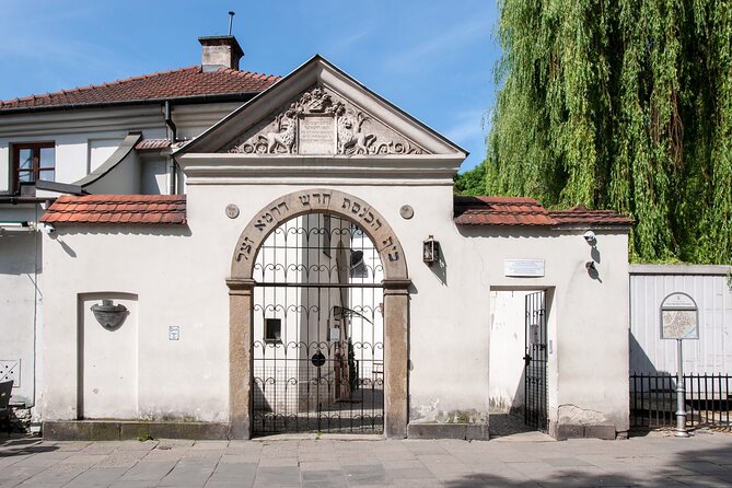 Krakow Jewish District and Ghetto Guided Tour in a Small Group - The JCC and the Izzak Synagogue