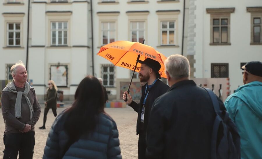 Krakow: Jewish Quarter and Former Ghetto Tour - Starting at the Old Synagogue on Szeroka Street