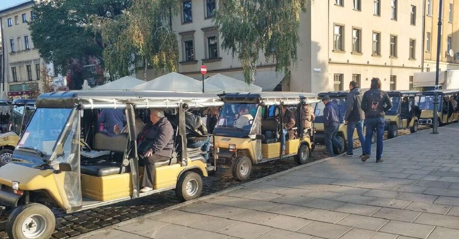 Krakow: Jewish Quarter and Ghetto Sightseeing Golf Cart Tour - The difficult history of the former ghetto