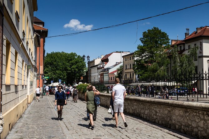 Krakow: Jewish Quarter Guided Walking Tour - Why Kazimierz is best understood on foot
