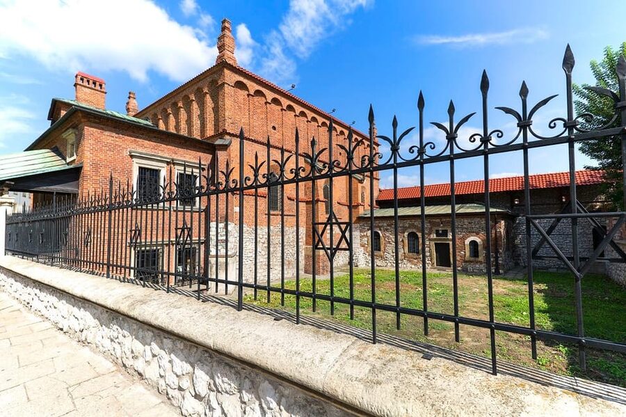 Kraków: Jewish Quarter & Schindler’s Factory Guided Tour - Starting at the Old Synagogue in Kazimierz