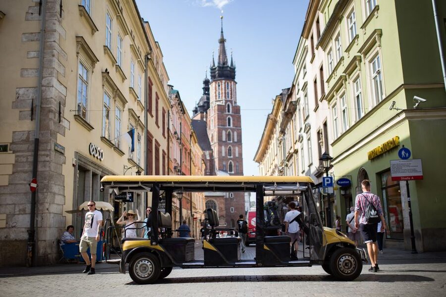 Krakow: Jewish Traces Private Electric Car Tour - Crossing Toward Kazimierz