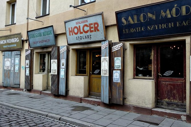 Krakow Kazimierz and Jewish Ghetto Tour with Synagogues - The synagogues: choose the right tour length