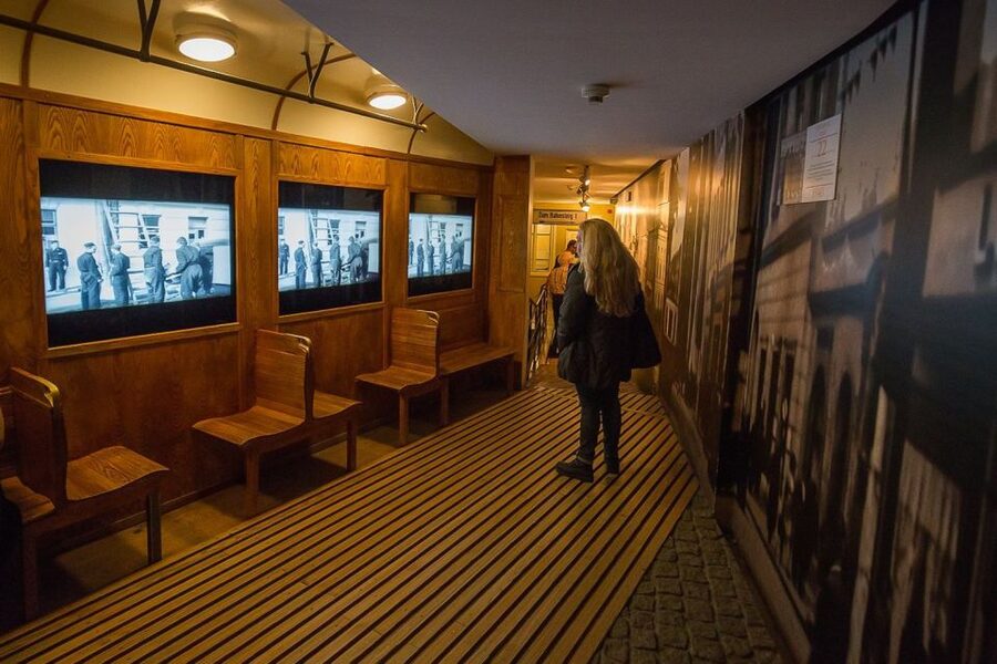 Krakow: Kazimierz by Golf Cart and Schindler's Factory Tour - Who should choose this tour?
