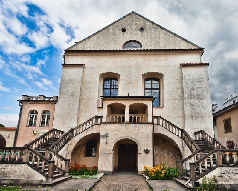 Krakow: Kazimierz Jewish District Private Guided Tour - Languages, pace, and practical details