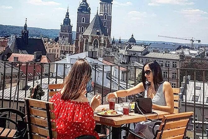 Krakow Morning Walking Tour with Traditional Polish Breakfast - St. Mary’s Basilica and the trumpet call