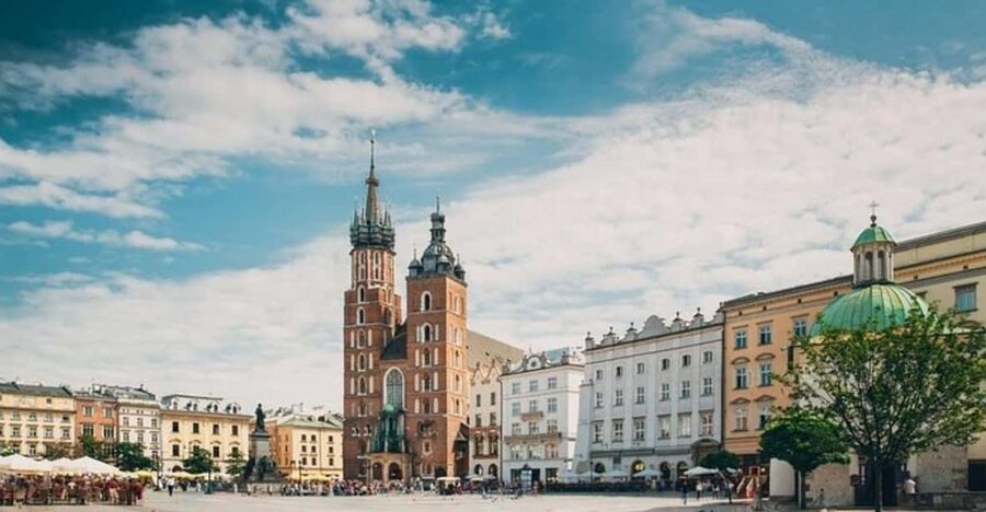 Krakow : Must-See Walking Tour With A Guide - Key points to know before booking