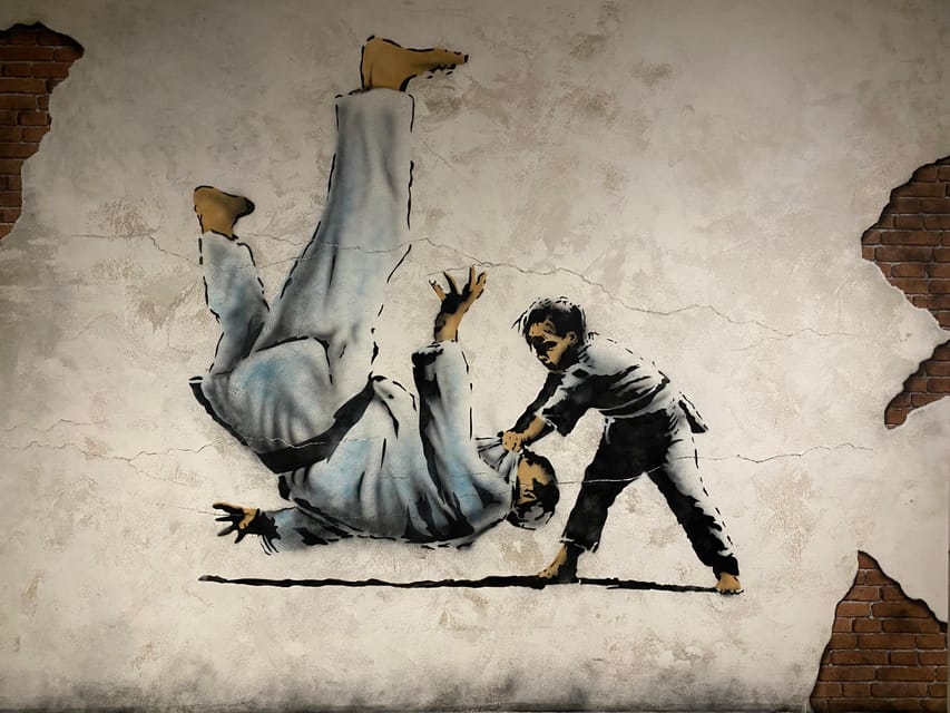 Krakow: Muzeum Banksy Entry Ticket - From famous stencils to lesser-known pieces
