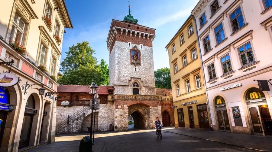 Krakow: Old Town Audioguided walking Tour - Key points at a glance