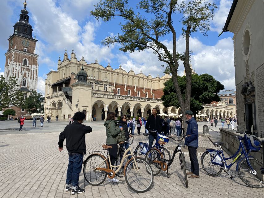 Krakow: Old Town Bike Tour with a Guide - How mixed vehicles can change the group