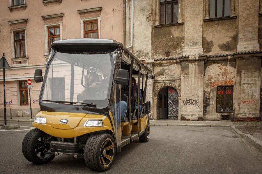 Krakow: Old Town City Sightseeing Tour Eco Buggy Golf Cart - Why a golf cart works well in Krakow