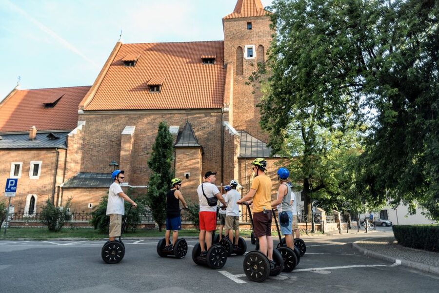 Krakow: Old Town Guided Segway Tour - What the guides add to the experience
