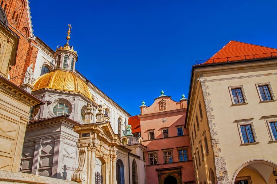 Krakow: Old Town Guided Walking Tour - Group size, access, and practical planning
