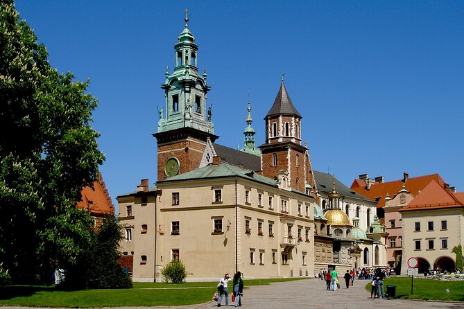 Krakow: Old Town, Jewish Kazimierz and Ghetto Sightseeing by Electric Golf Cart - From the Słowacki Theatre to the Barbican