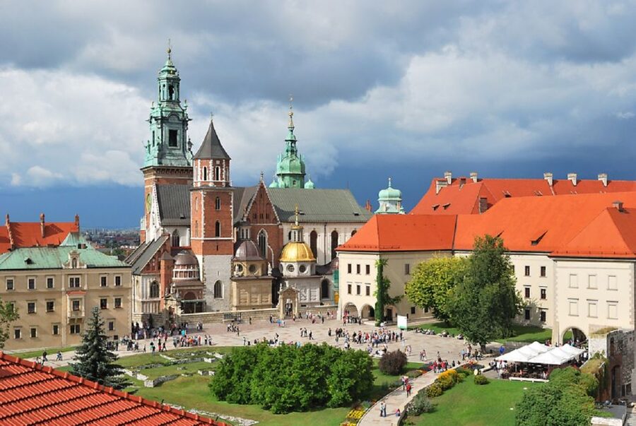Krakow: Old Town Private Guided Walking Tour - Krakow’s Walls and the Barbican Fortress