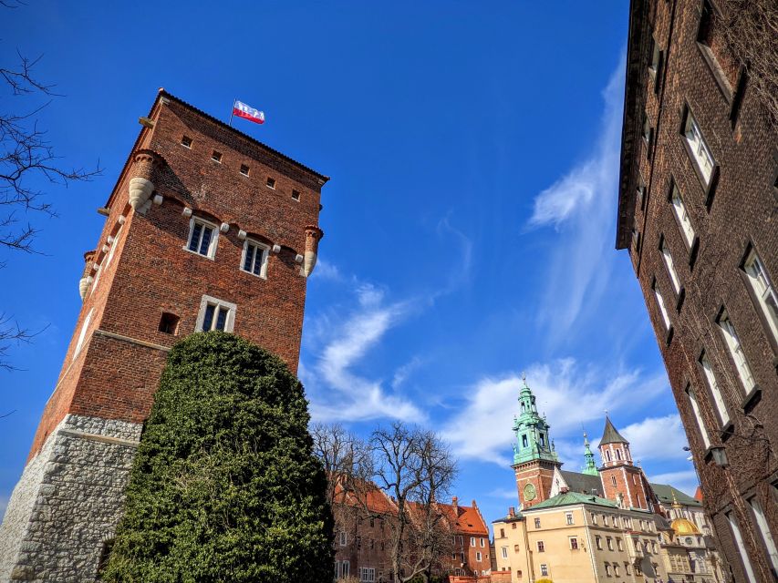 Kraków: Old Town & Wawel Castle Walking Tour in English - Key points to know before booking