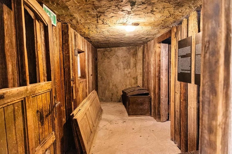Krakow: Oskar Schindler's Factory Entry Ticket & Guided Tour - The story beyond Oskar Schindler