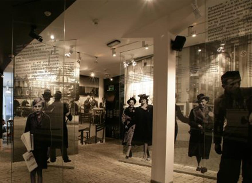 Krakow: Oskar Schindler's Factory Guided Tour&Pickup Options - Schindler’s story within the larger tragedy
