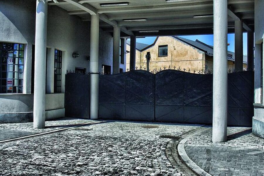 Krakow: Oskar Schindler's Factory Guided Tour&Pickup Options - A 90-minute route through wartime Kraków