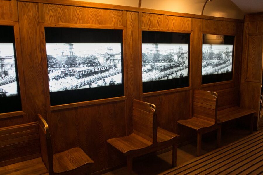 Kraków: Oskar Schindler's Factory Tour and Admission Ticket - Multimedia displays and recreated wartime settings