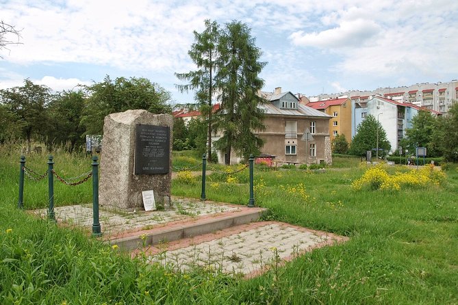 Krakow: Plaszow Concentration Camp Guided Walking Tour - Starting at Ghetto Heroes Square and Apteka pod Orłem