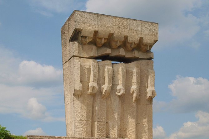 Krakow: Plaszow Concentration Camp Guided Walking Tour - The guides make the difference