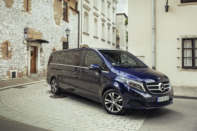 Krakow: Private Airport Transfer - The 30-minute ride into Krakow