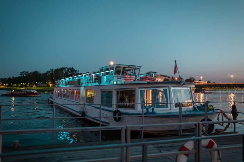 Krakow: Private Evening Boat Tour - Bridges and the Jewish district after dark