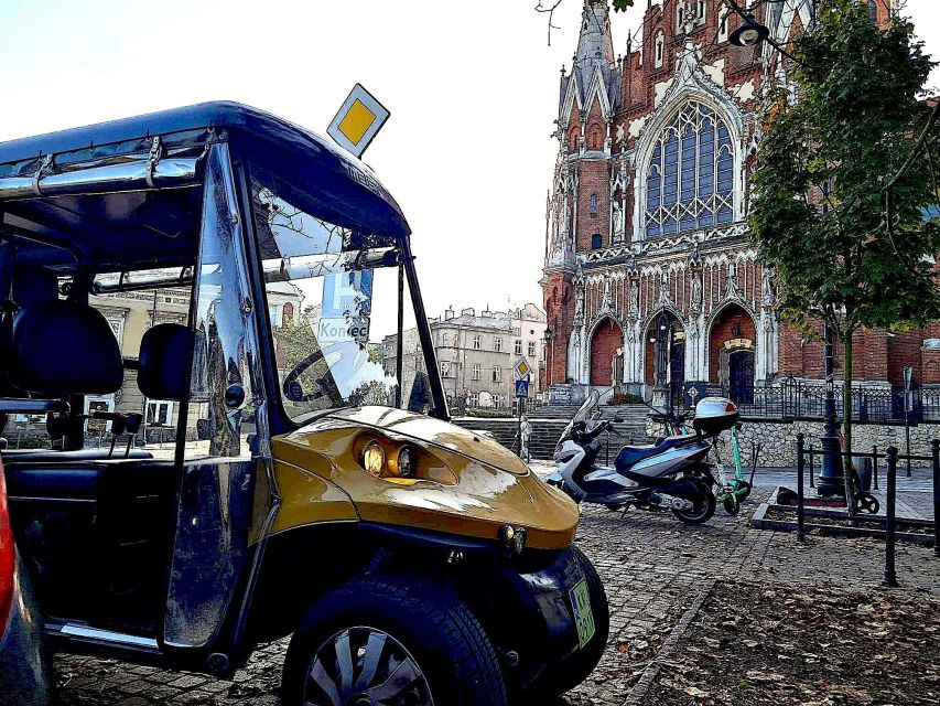 Krakow: Private Panoramic Tour by Golf Cart with Audio Guide - Wawel Castle from the road