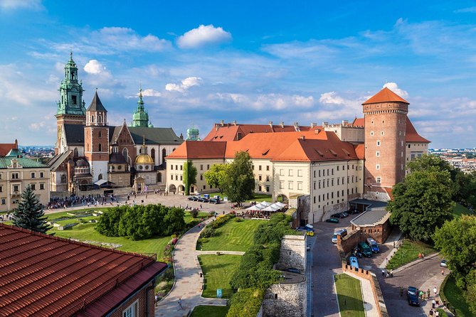Krakow Private Walking Tour with Schindler's Factory - St Mary’s Basilica and the Main Market Square