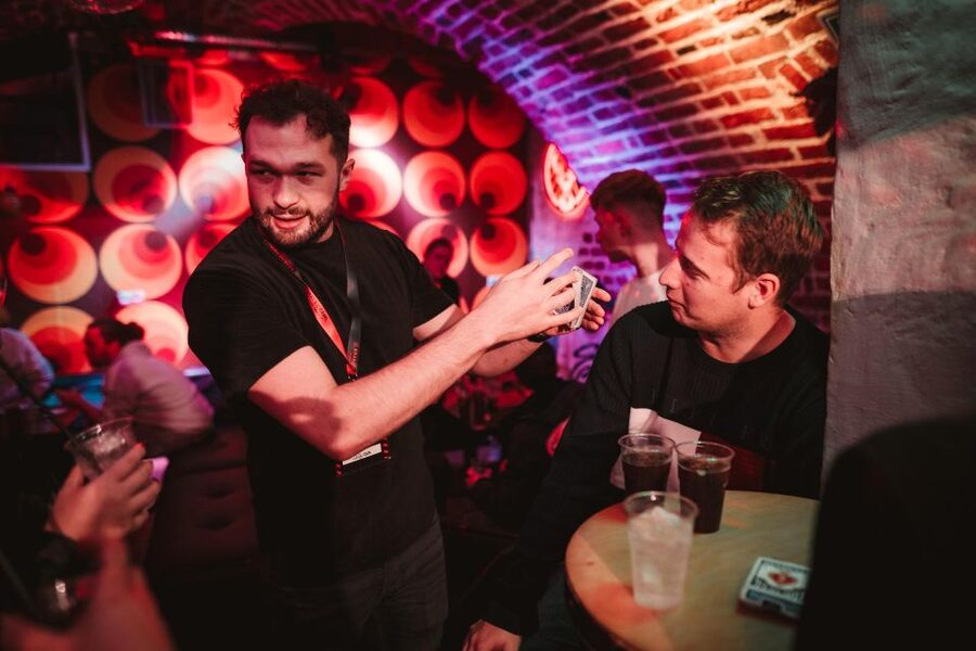 Krakow: Pub Crawl with 1 Hour of Unlimited Alcoholic Drinks - The first stop: one hour of unlimited drinks