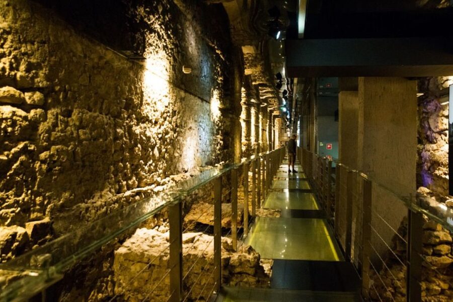 Krakow: Rynek Underground Museum Guided Tour - Finding a buried city below the Cloth Hall