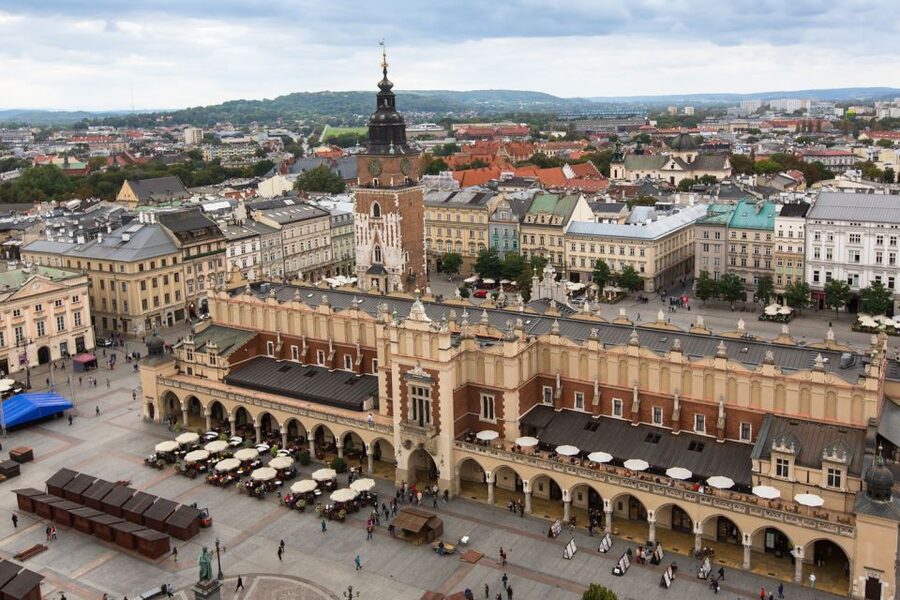 Krakow: Rynek Underground Museum Guided Tour - Old streets, stalls, and the business of trade