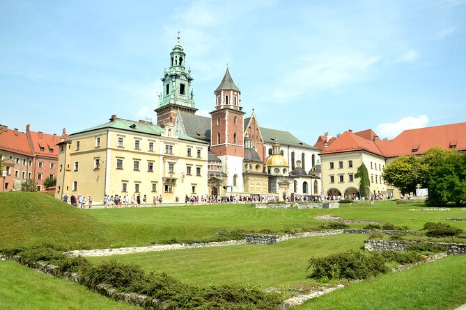 Krakow's Essential Tour of the Old Town and Wawel Castle - Bishop’s Palace and the famous window