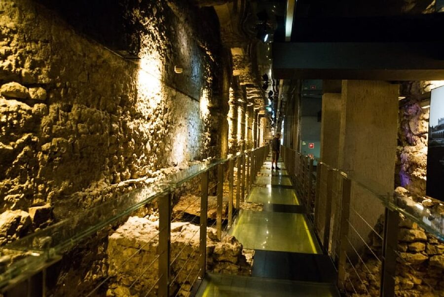 Krakow's Rynek Underground Museum Tour with Ticket and Guide - Key points to know before you book