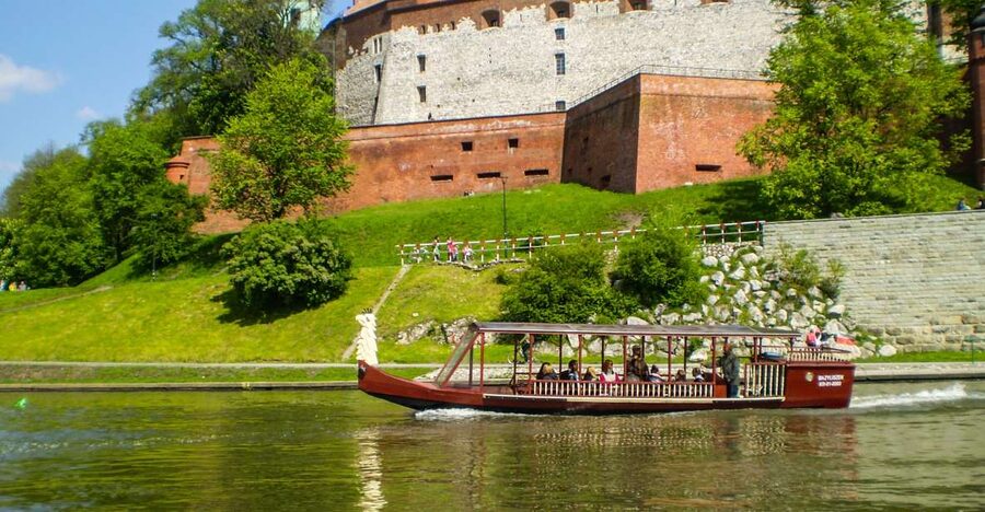 Krakow: Scenic River Cruise - Starting beside Wawel Hill