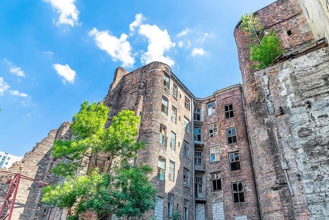 Kraków: Schindler's Factory and Former Ghetto Tour - How the audio-guided format works
