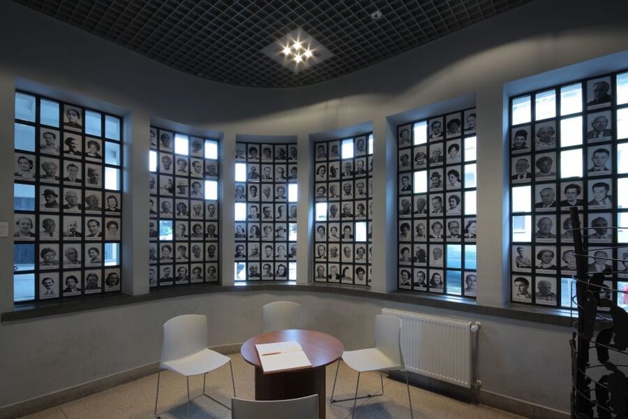 Krakow: Schindler's Factory Museum Guided Tour - Schindler’s role and the people he saved