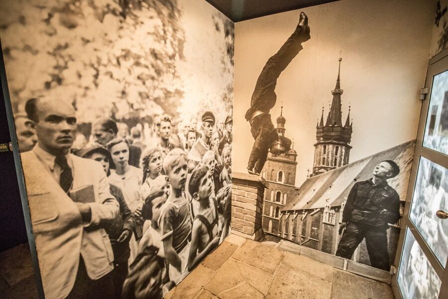 Krakow: Short Cruise and Schindler's Factory Guided Tour - Understanding the one-way arrangement