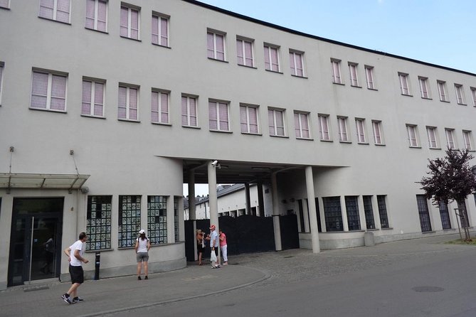 Krakow: Skip-the-line Oskar Schindler’s Museum Private Tour - Why skip-the-line entry is useful